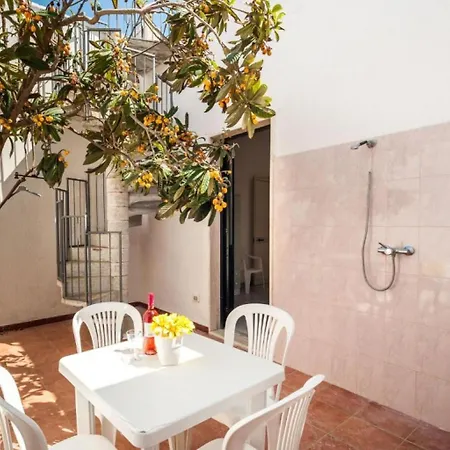 Sul Mare Tetta Torre Lapillo